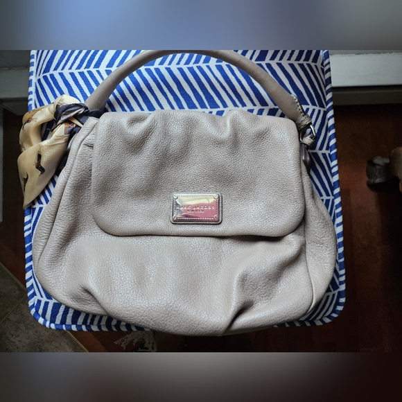 Marc Jacobs Handbags - Marc Jacobs Lil Ukita grey handbag/shoulder bag/crossbody bag